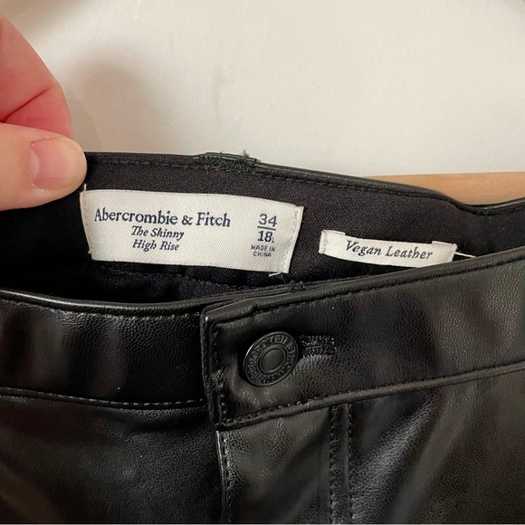 Abercrombie and Fitch Curve Love Vegan Leather High Rise Skinny Pant Black 34L - Picture 10 of 13